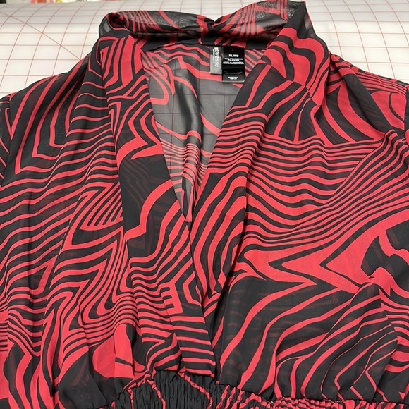 BISOU BISOU Red/Black Swirl Print Smock Waist/Cuff Bell SLV Sheer Party Top XL - Picture 5 of 14